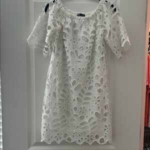 Elegant White Lace Off-Shoulder Mini Dress